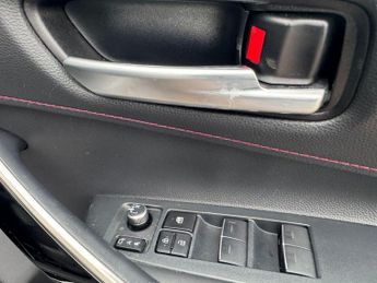 TOYOTA COROLLA 1.8 VVT-h GPF Excel Hatchback 5dr Petrol Hybrid CVT Euro 6 (s/s)