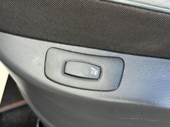 Renault Captur 1.2 TCe ENERGY Signature Nav Auto Euro 6 (s/s) 5dr