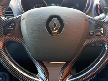 Renault Captur 1.2 TCe ENERGY Signature Nav Auto Euro 6 (s/s) 5dr