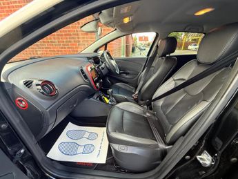 Renault Captur 1.2 TCe ENERGY Signature Nav Auto Euro 6 (s/s) 5dr