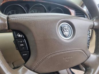 Jaguar XJ 2.7 TDVi Executive 4dr