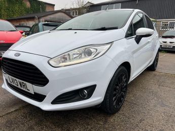 Ford Fiesta 1.0T EcoBoost Titanium Euro 5 (s/s) 5dr
