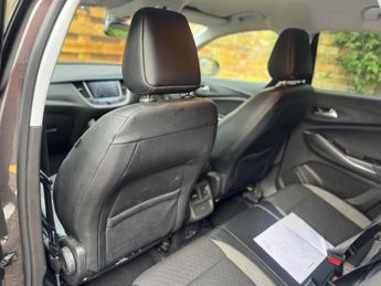 Vauxhall Grandland X 1.6 Turbo D BlueInjection Sport Nav Auto Euro 6 (s/s) 5dr