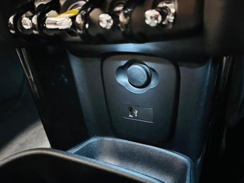 MINI Electric Hatch Cooper SE 32.6kWh Level 2 Auto 3dr