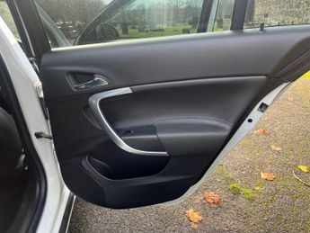 Vauxhall Insignia 2.0 CDTi Elite Nav Auto Euro 5 5dr