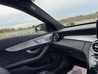 Mercedes-Benz C Class 2.1 C220d AMG Line (Premium Plus) 7G-Tronic+ Euro 6 (s/s) 4dr