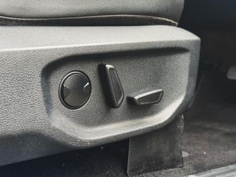 Ford Ranger 2.0 TD EcoBlue Wildtrak Auto 4WD Euro 6 (s/s) 4dr