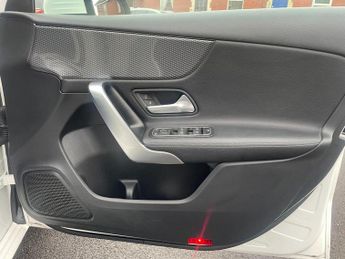 Mercedes-Benz A Class 1.5 A180d Sport Hatchback 5dr Diesel 7G-DCT Euro 6 (s/s) (116 ps