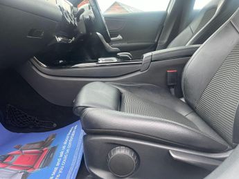 Mercedes-Benz A Class 1.5 A180d Sport Hatchback 5dr Diesel 7G-DCT Euro 6 (s/s) (116 ps