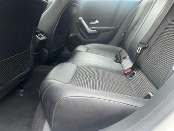 Mercedes-Benz A Class 1.5 A180d Sport Hatchback 5dr Diesel 7G-DCT Euro 6 (s/s) (116 ps
