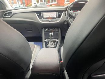Vauxhall Grandland X 1.6 Turbo D BlueInjection Sport Nav SUV 5dr Diesel Auto Euro 6 (
