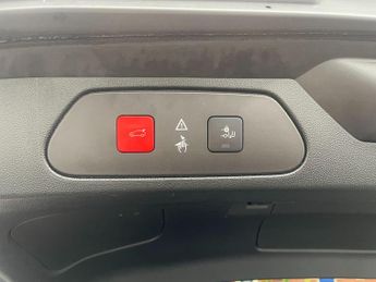 Vauxhall Grandland X 1.6 Turbo D BlueInjection Sport Nav SUV 5dr Diesel Auto Euro 6 (