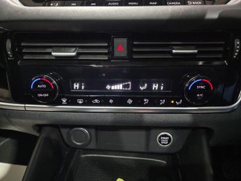 Nissan Qashqai 1.3 DIG-T MHEV N-Connecta XTRON Euro 6 (s/s) 5dr