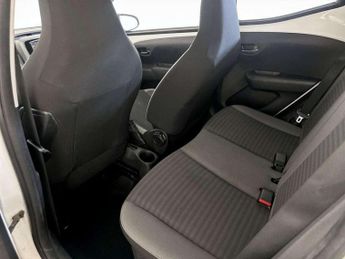 Toyota AYGO 1.0 VVT-i x-play Euro 6 5dr