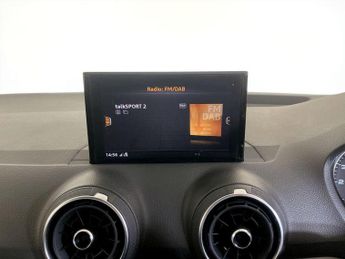 Audi Q2 1.5 TFSI CoD 35 S line S Tronic Euro 6 (s/s) 5dr