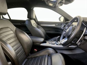 Alfa Romeo Stelvio 2.2 TD Veloce Auto Q4 AWD Euro 6 (s/s) 5dr