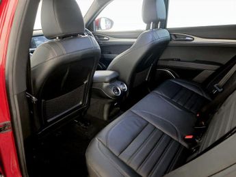 Alfa Romeo Stelvio 2.2 TD Veloce Auto Q4 AWD Euro 6 (s/s) 5dr