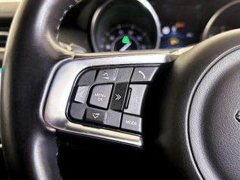 Jaguar E-PACE 2.0 D180 R-Dynamic SE Auto AWD Euro 6 (s/s) 5dr