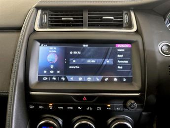 Jaguar E-PACE 2.0 D180 R-Dynamic SE Auto AWD Euro 6 (s/s) 5dr