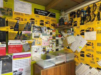 Mitsubishi Grandis 2.4 Elegance MPV 5dr Petrol Automatic (237 g/km, 162 bhp)