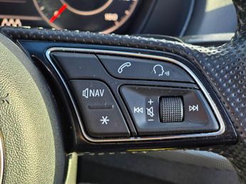 Audi Q2 1.4 TFSI CoD S line S Tronic Euro 6 (s/s) 5dr