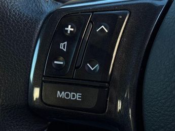 Toyota Yaris 1.5 VVT-h Y20 Bi-tone Hatchback 5dr Petrol Hybrid E-CVT Euro 6 (