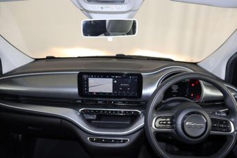 Fiat 500e 42kWh Icon Auto 3dr