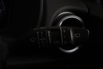 Hyundai KONA 64kWh Premium Auto 5dr (10.5kW Charger)