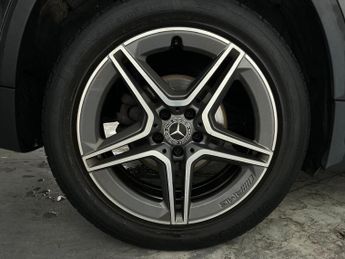 Mercedes-Benz GLA 1.3 GLA200 AMG Line 7G-DCT Euro 6 (s/s) 5dr