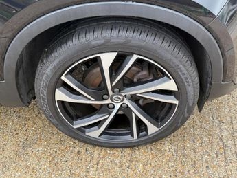 Volvo XC40 2.0 B4 MHEV R-Design SUV 5dr Petrol Hybrid Auto Euro 6 (s/s) (19