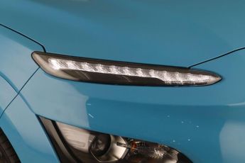 Hyundai KONA 39kWh SE Connect Auto 5dr (10.5kW Charger)