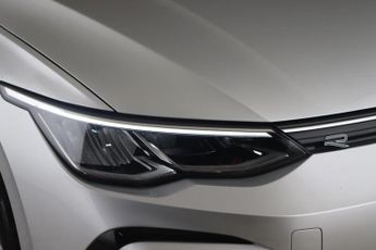 Volkswagen Golf 1.5 eTSI MHEV R-Line DSG Euro 6 (s/s) 5dr