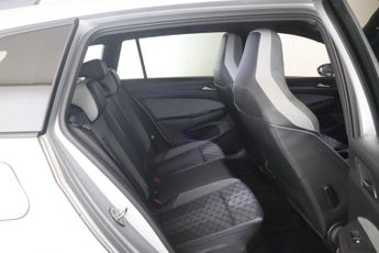 Volkswagen Golf 1.5 eTSI MHEV R-Line DSG Euro 6 (s/s) 5dr