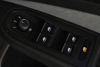 Volkswagen Golf 1.5 eTSI MHEV R-Line DSG Euro 6 (s/s) 5dr