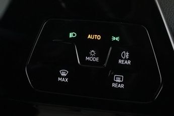 Volkswagen Golf 1.5 eTSI MHEV R-Line DSG Euro 6 (s/s) 5dr