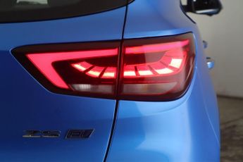 MG MG ZS 51.1kWh Trophy Auto 5dr