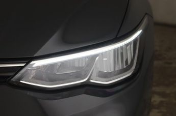 Volkswagen Golf 1.5 eTSI MHEV Active DSG Euro 6 (s/s) 5dr