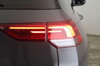 Volkswagen Golf 1.5 eTSI MHEV Active DSG Euro 6 (s/s) 5dr