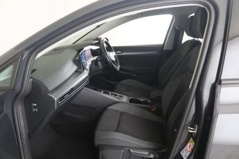 Volkswagen Golf 1.5 eTSI MHEV Active DSG Euro 6 (s/s) 5dr