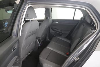Volkswagen Golf 1.5 eTSI MHEV Active DSG Euro 6 (s/s) 5dr