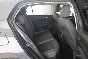 Volkswagen Golf 1.5 eTSI MHEV Active DSG Euro 6 (s/s) 5dr