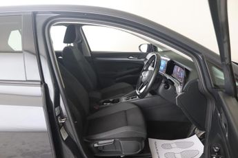 Volkswagen Golf 1.5 eTSI MHEV Active DSG Euro 6 (s/s) 5dr