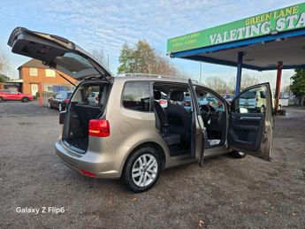 Volkswagen Touran 1.6 TDI BlueMotion Tech SE DSG Euro 5 (s/s) 5dr