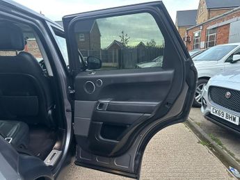 Land Rover Range Rover Sport 2.0 P400e 13.1kWh HSE Dynamic Auto 4WD Euro 6 (s/s) 5dr