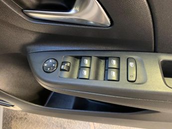 Vauxhall Corsa Electric 50kWh SE Premium Auto 5dr