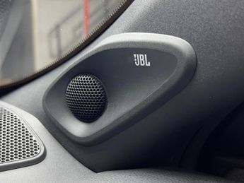 Toyota Yaris 1.5 VVT-h Dynamic E-CVT Euro 6 (s/s) 5dr