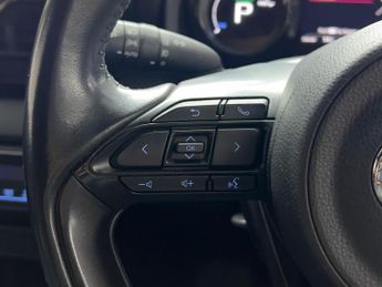 Toyota Yaris 1.5 VVT-h Dynamic E-CVT Euro 6 (s/s) 5dr
