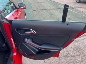 Mercedes-Benz CLA 1.6 CLA180 AMG Line Edition Coupe 7G-DCT Euro 6 (s/s) 4dr