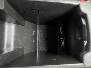 Mercedes-Benz CLA 1.6 CLA180 AMG Line Edition Coupe 7G-DCT Euro 6 (s/s) 4dr