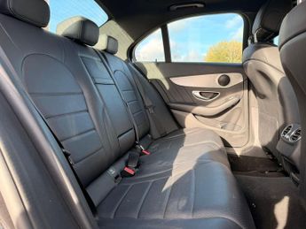 Mercedes-Benz C Class 2.1 C220d AMG Line (Premium) 7G-Tronic+ Euro 6 (s/s) 4dr